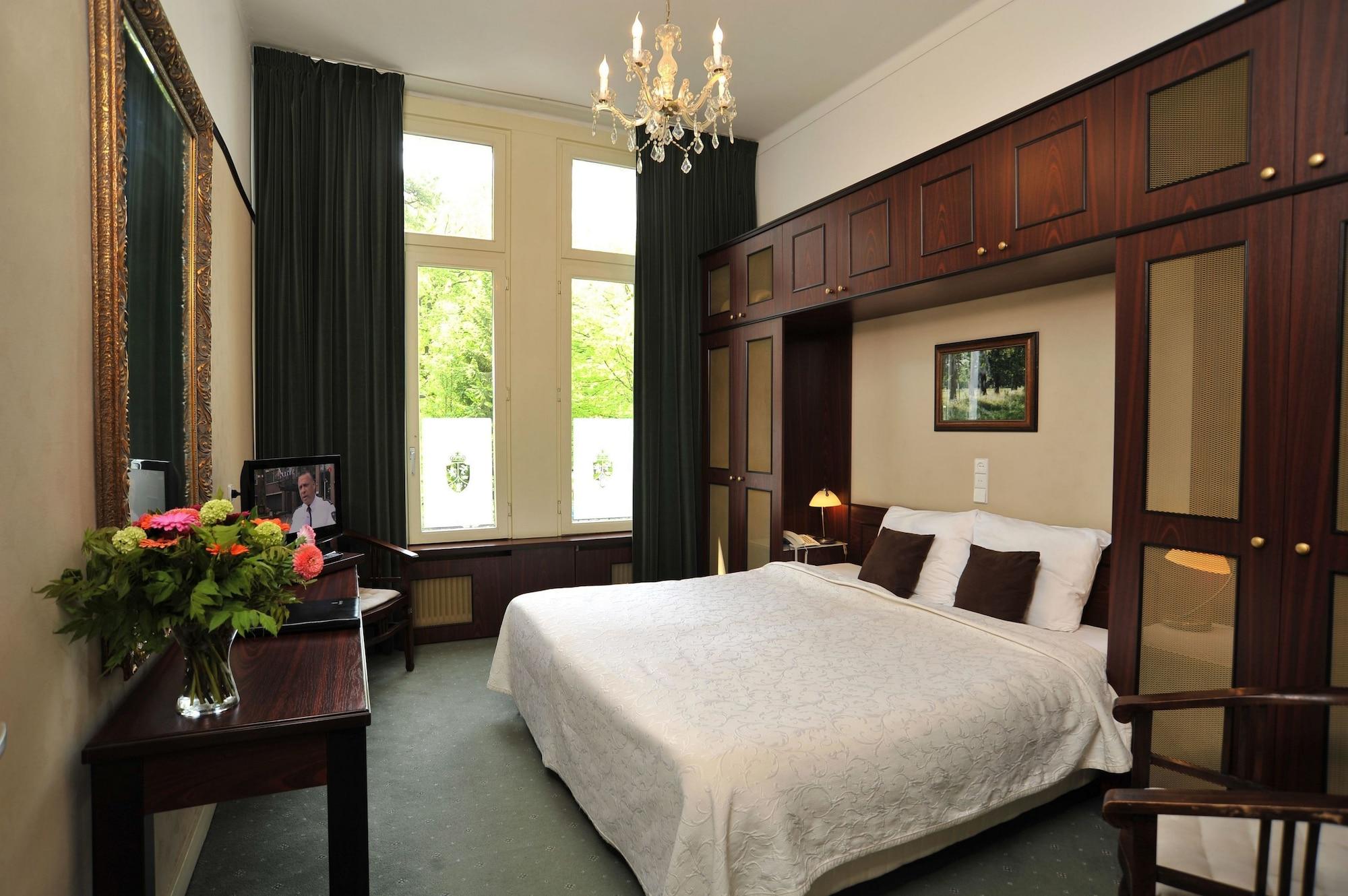 Parkhotel Mastbosch Бреда Экстерьер фото